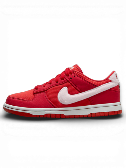 Nike Dunk Low GS “Valentine’s Day”