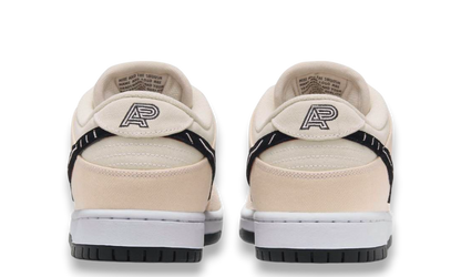 Nike SB Dunk Low Albino & Preto