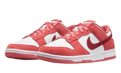 Nike Dunk Low Valentine's Day (2024)