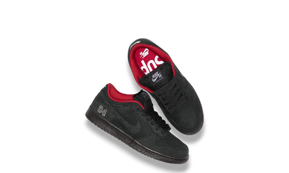 Supreme® Nike SB Dunk Low Black